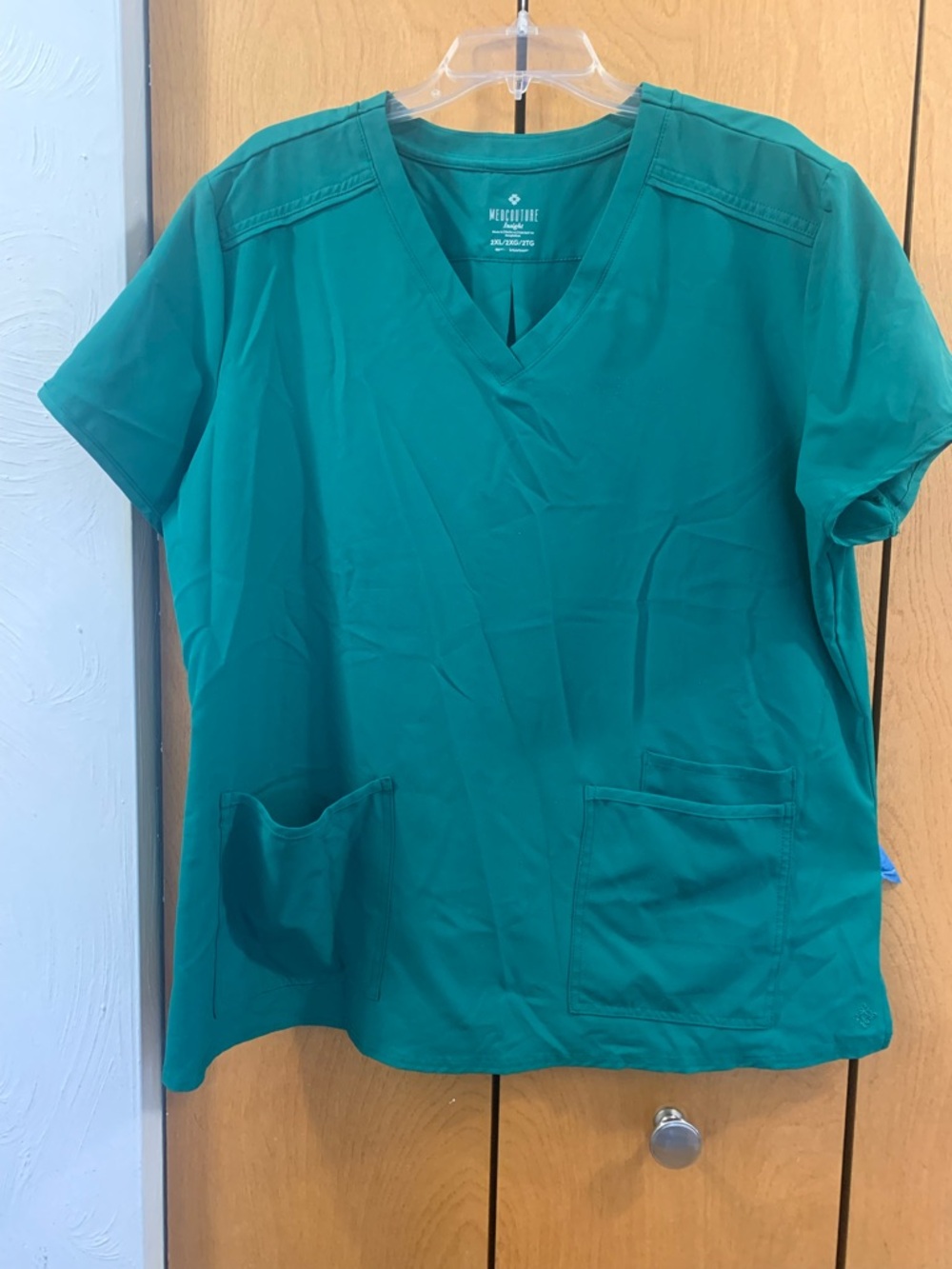 Med Couture Women's V-Neck Scrub Top - Hunter Green